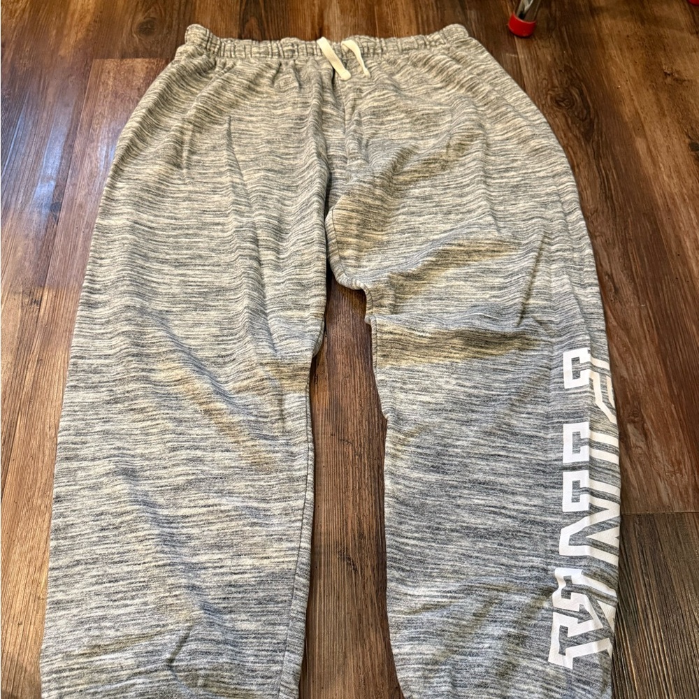 PINK Victoria's Secret Light Gray Marled Sweatpants